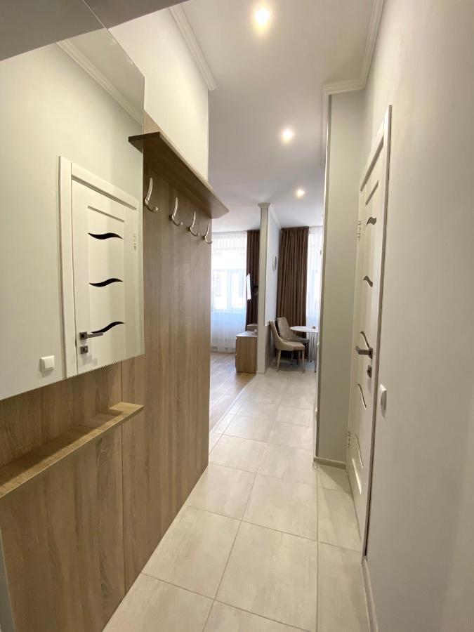 Homelike Apartment Lviv Exterior photo
